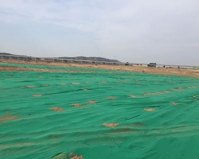 Précautions pour la construction de géomembranes composites